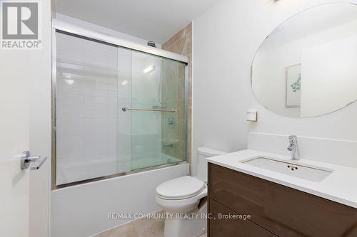 217 - 255 Bay Street, Ottawa Centre, ON - Indoor Photo Showing Bathroom