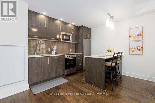 217 - 255 Bay Street, Ottawa Centre, ON - Indoor Photo Showing Kitchen With Upgraded Kitchen