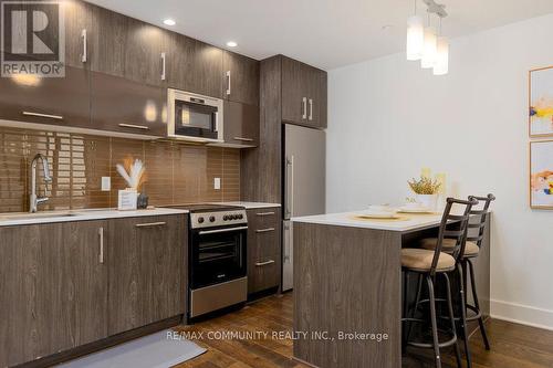 217 - 255 Bay Street, Ottawa Centre, ON - Indoor Photo Showing Kitchen With Upgraded Kitchen