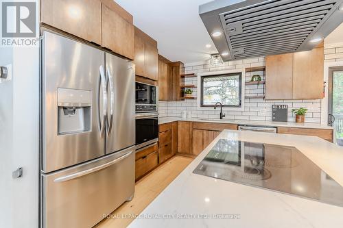 1735 Queenston Road, Cambridge, ON - Indoor Photo Showing Kitchen With Stainless Steel Kitchen With Upgraded Kitchen