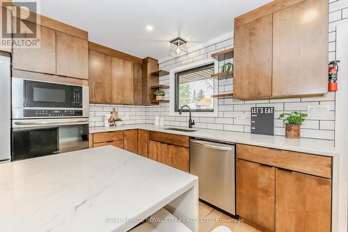 1735 Queenston Road, Cambridge, ON - Indoor Photo Showing Kitchen With Stainless Steel Kitchen