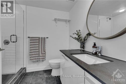 415 - 354 Gladstone Avenue, Ottawa, ON - Indoor Photo Showing Bathroom