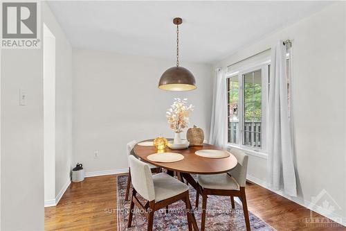 77 Daventry Crescent, Ottawa, ON - Indoor Photo Showing Dining Room