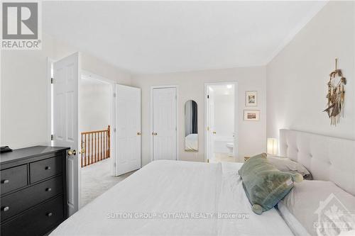 77 Daventry Crescent, Ottawa, ON - Indoor Photo Showing Bedroom