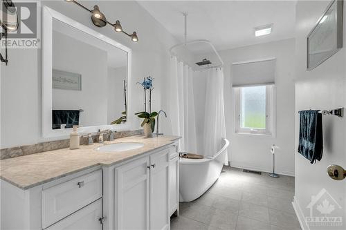 1441 Talcy Crescent, Ottawa, ON - Indoor Photo Showing Bathroom