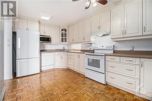 1110 - 1505 Baseline Road, Ottawa, ON - Indoor Photo Showing Kitchen