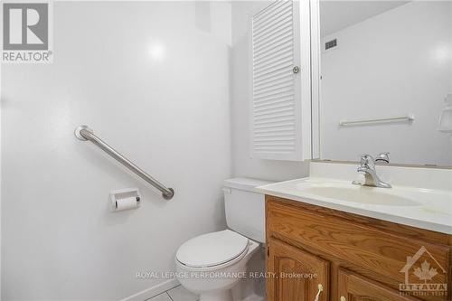 1110 - 1505 Baseline Road, Ottawa, ON - Indoor Photo Showing Bathroom