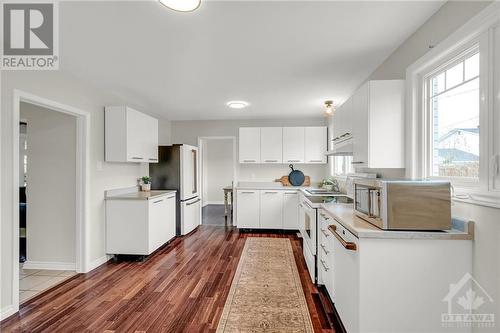 1249 Morrison Drive, Ottawa, ON - Indoor Photo Showing Kitchen