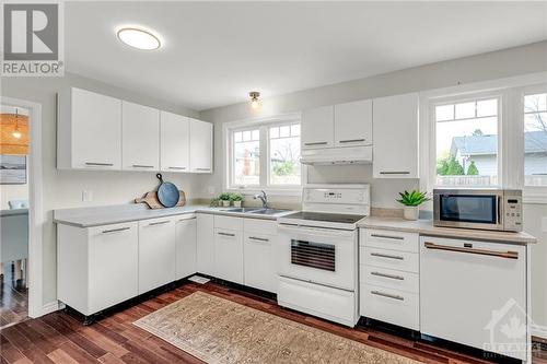 1249 Morrison Drive, Ottawa, ON - Indoor Photo Showing Kitchen With Double Sink