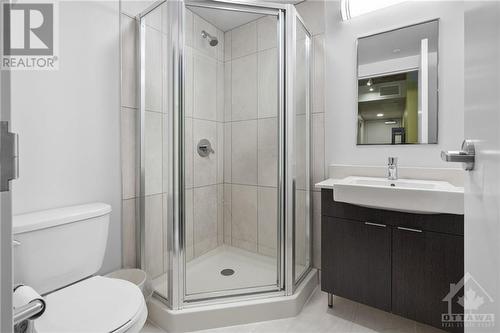 105 Champagne Avenue S Unit#615, Ottawa, ON - Indoor Photo Showing Bathroom