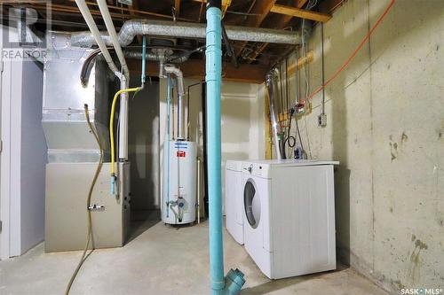 439 Wascana Street, Regina, SK - Indoor Photo Showing Laundry Room