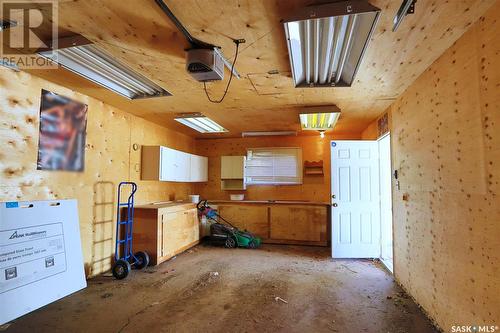 439 Wascana Street, Regina, SK - Indoor Photo Showing Garage