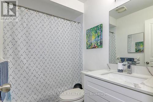 65 Trevino Circle, Barrie, ON - Indoor Photo Showing Bathroom