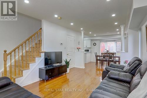 65 Trevino Circle, Barrie, ON - Indoor Photo Showing Living Room