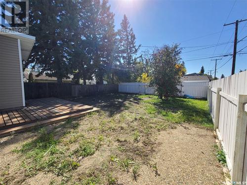 373 7Th Avenue W, Melville, SK - Outdoor With Backyard