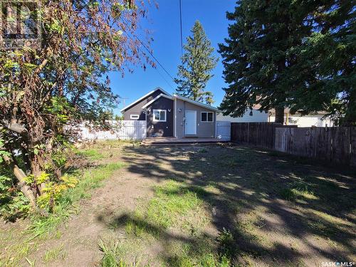 373 7Th Avenue W, Melville, SK - Outdoor