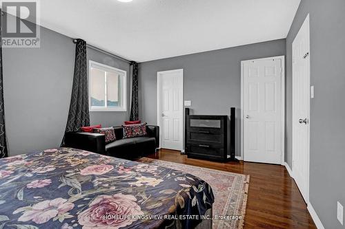 56 Carter Street, Bradford West Gwillimbury, ON - Indoor Photo Showing Bedroom