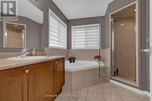 56 Carter Street, Bradford West Gwillimbury, ON - Indoor Photo Showing Bathroom