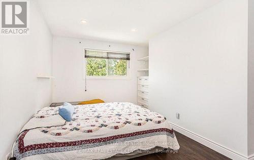 607 Green Meadow Crescent, Mississauga, ON - Indoor Photo Showing Bedroom