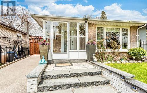 607 Green Meadow Crescent, Mississauga, ON - Outdoor