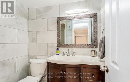 607 Green Meadow Crescent, Mississauga, ON - Indoor Photo Showing Bathroom