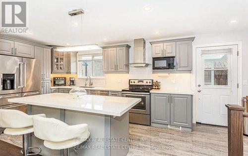 607 Green Meadow Crescent, Mississauga, ON - Indoor Photo Showing Kitchen With Upgraded Kitchen