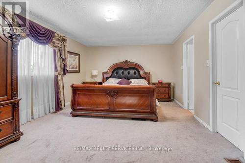 149 Brisdale Drive, Brampton, ON - Indoor Photo Showing Bedroom