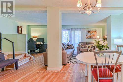 108 - 400 Mississauga Valley Boulevard, Mississauga, ON - Indoor Photo Showing Dining Room