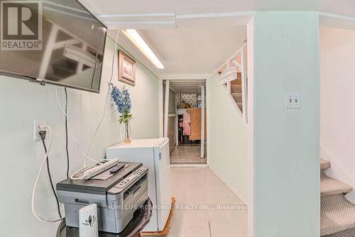 108 - 400 Mississauga Valley Boulevard, Mississauga, ON - Indoor Photo Showing Laundry Room