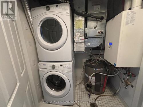 250 Sunny Meadow Boulevard, Brampton, ON - Indoor Photo Showing Laundry Room