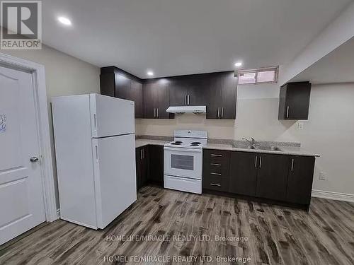 84 Brussels Avenue, Brampton, ON - Indoor Photo Showing Kitchen With Double Sink