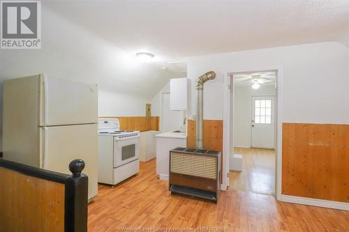 867 Langlois, Windsor, ON - Indoor Photo Showing Kitchen