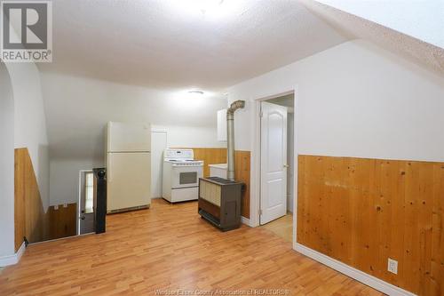 867 Langlois, Windsor, ON - Indoor Photo Showing Kitchen