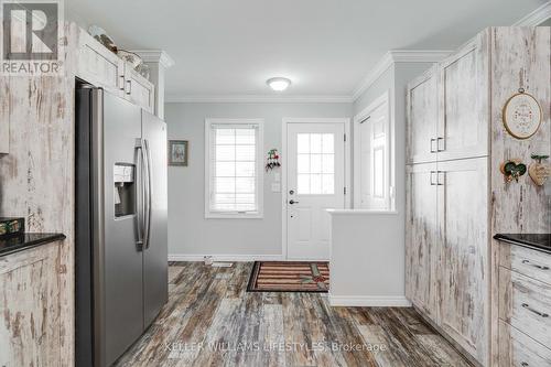 26 Bond Street, Strathroy-Caradoc (Se), ON - Indoor Photo Showing Other Room