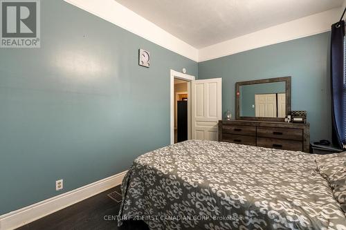 12 Adelaide Street S, London, ON - Indoor Photo Showing Bedroom