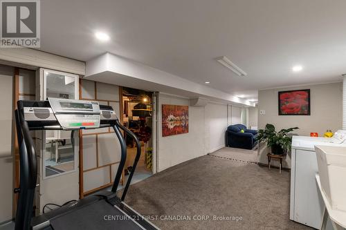 12 Adelaide Street S, London, ON - Indoor Photo Showing Laundry Room