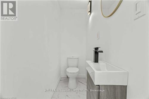 59 Main Street S, Lambton Shores (Forest), ON - Indoor Photo Showing Bathroom