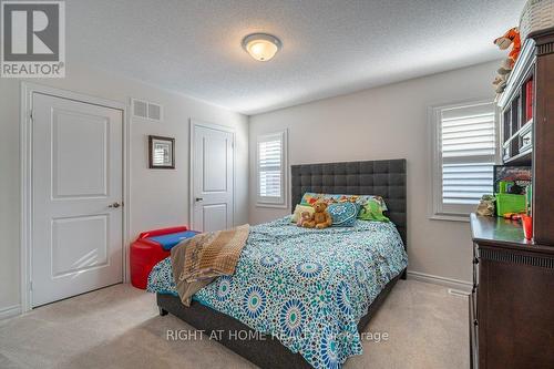 17 Melrose Drive, Cavan Monaghan, ON - Indoor Photo Showing Bedroom