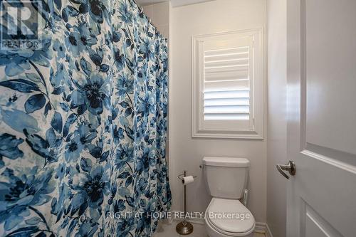 17 Melrose Drive, Cavan Monaghan, ON - Indoor Photo Showing Bathroom