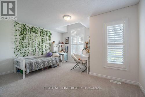 17 Melrose Drive, Cavan Monaghan, ON - Indoor Photo Showing Bedroom