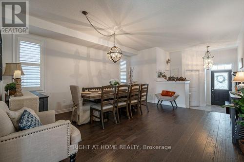 17 Melrose Drive, Cavan Monaghan (Millbrook), ON - Indoor Photo Showing Living Room