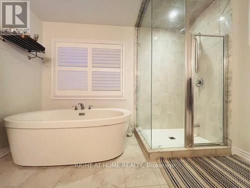 17 Melrose Drive, Cavan Monaghan (Millbrook), ON - Indoor Photo Showing Bathroom