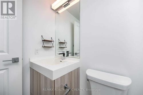 832 - 251 Jarvis Street, Toronto, ON - Indoor Photo Showing Bathroom