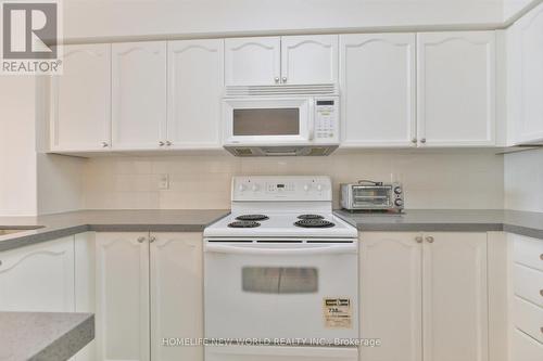 607 - 21 Hillcrest Avenue, Toronto, ON - Indoor Photo Showing Kitchen