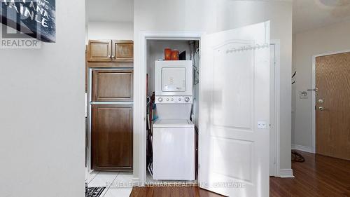 309 - 2 Edith Drive, Toronto, ON - Indoor Photo Showing Laundry Room