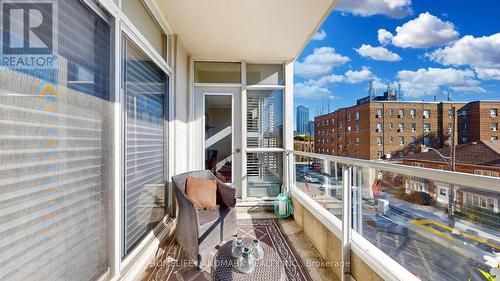 309 - 2 Edith Drive, Toronto, ON - Outdoor