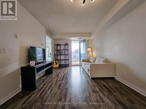 3215 - 4978 Yonge Street, Toronto, ON - Indoor Photo Showing Living Room