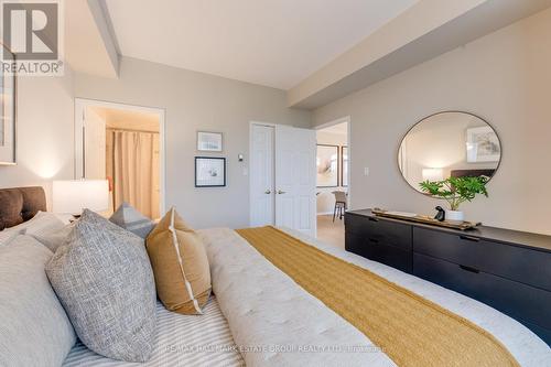 1508 - 38 Avoca Avenue, Toronto, ON - Indoor Photo Showing Bedroom