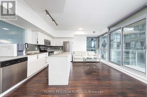 1403 - 375 King Street W, Toronto, ON - Indoor Photo Showing Kitchen