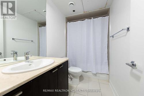 1403 - 375 King Street W, Toronto, ON - Indoor Photo Showing Bathroom